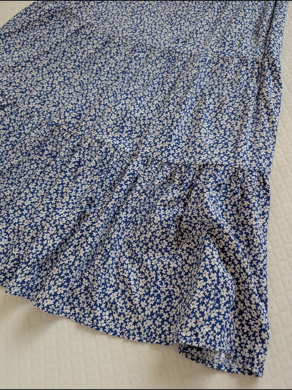 J. Crew Blue White Ditsy Floral Tiered Maxi Dress Short Sleeves, size M Cottage - Picture 4 of 12